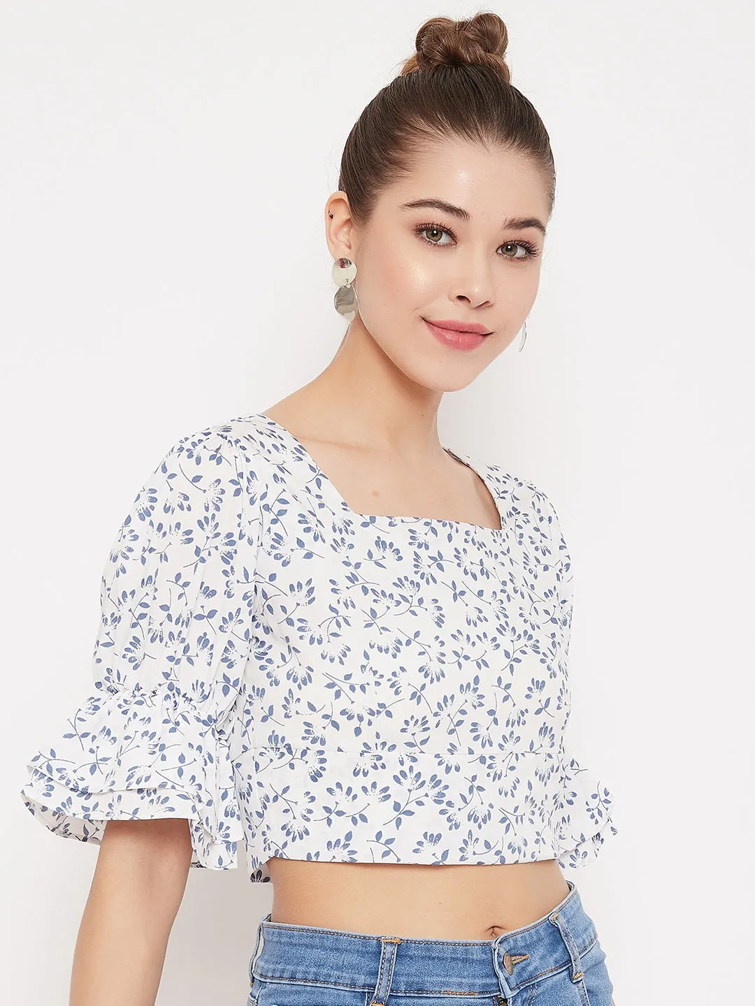 Berrylush Women White Floral Print Square Neck Crop Top