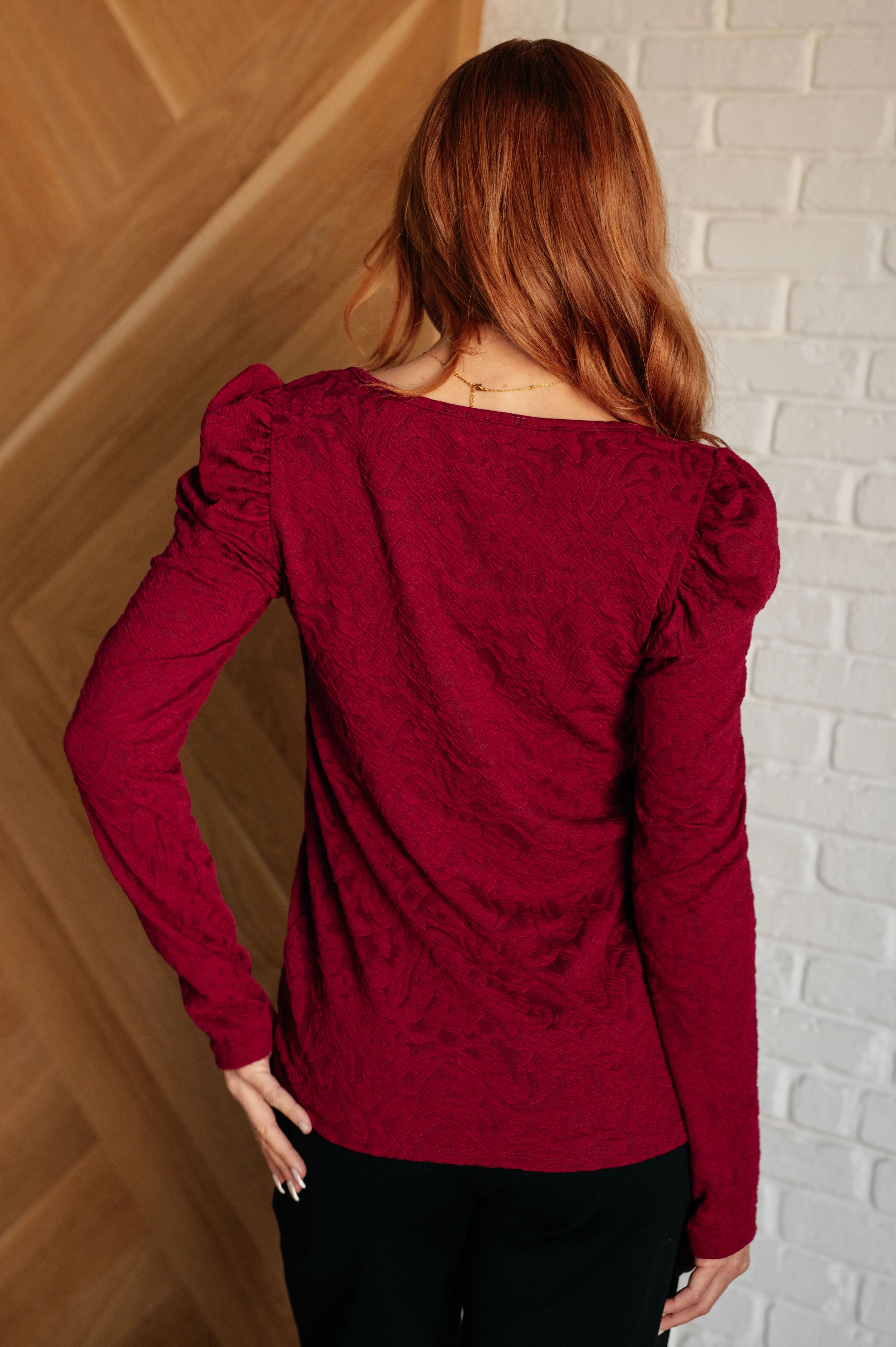 BiBi Ask A Question Ruched Sleeve Top