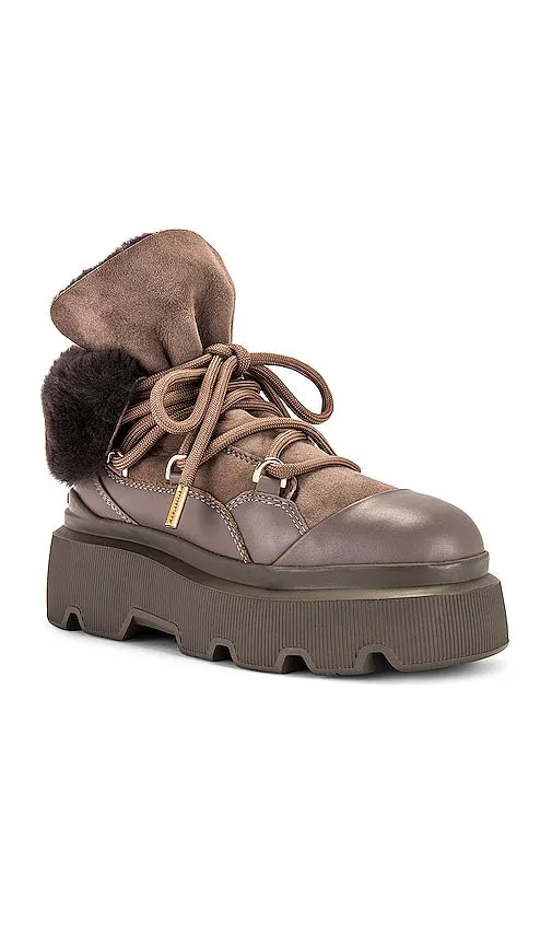 INUIKII Endurance Trekking Boot in Taupe