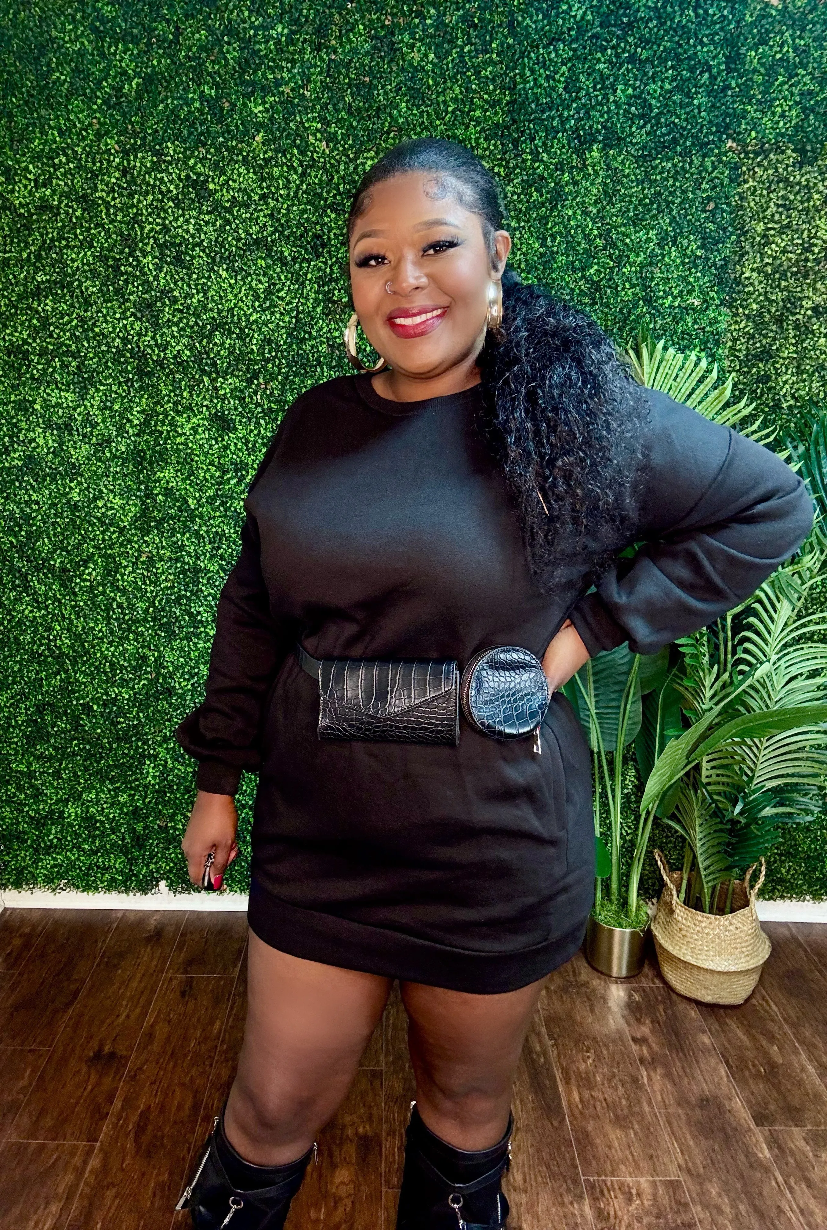 KEEPIN IT CUTE SWEATSHIRT DRESS (Black)