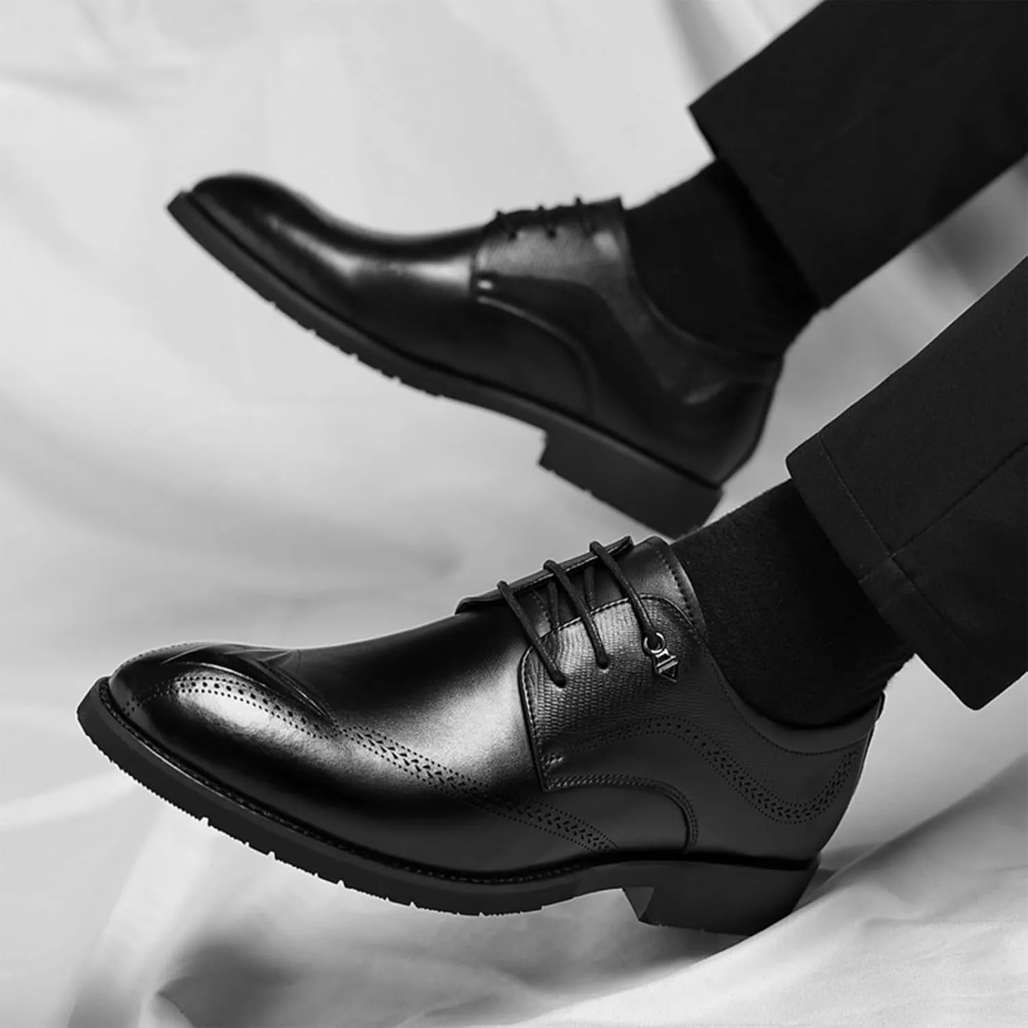 Men's Genuine Leather Wingtip Brogue Dress Oxfords Classic Lace-Up Block Heel Business Derby Shoes Comfortable Non-Slip Retro Office Work Formal Events Casual Leather Shoes